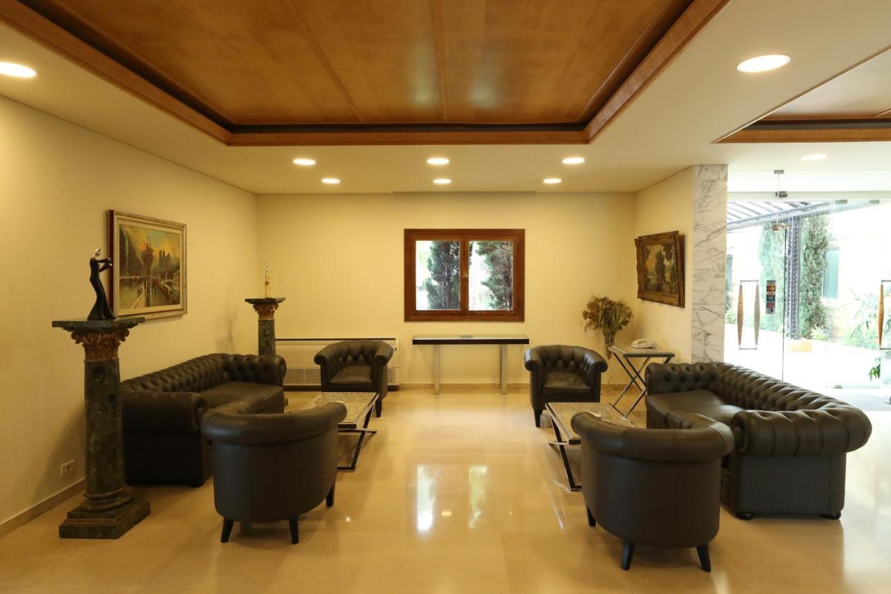 蒙特维酒店 Beit Mery 外观 照片
